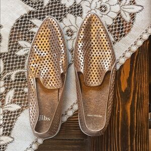 Jibs Metallic Copper Perforated Slip-On Pointy Toe Loafers Size 9